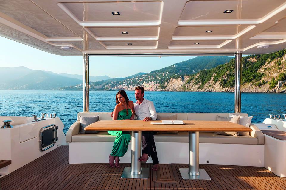 AbsoluteYachtHK's tweet photo. For the majesty and the extreme comfort she gives, #Absolute #72Fly is the best boat for the lovers of #luxurylife.
#AbsoluteYachts #ReachingForTheAbsolute #WeMakeItAbsolute @AbsoluteYachtHK #HongKong https://t.co/5gVLNWpOh2