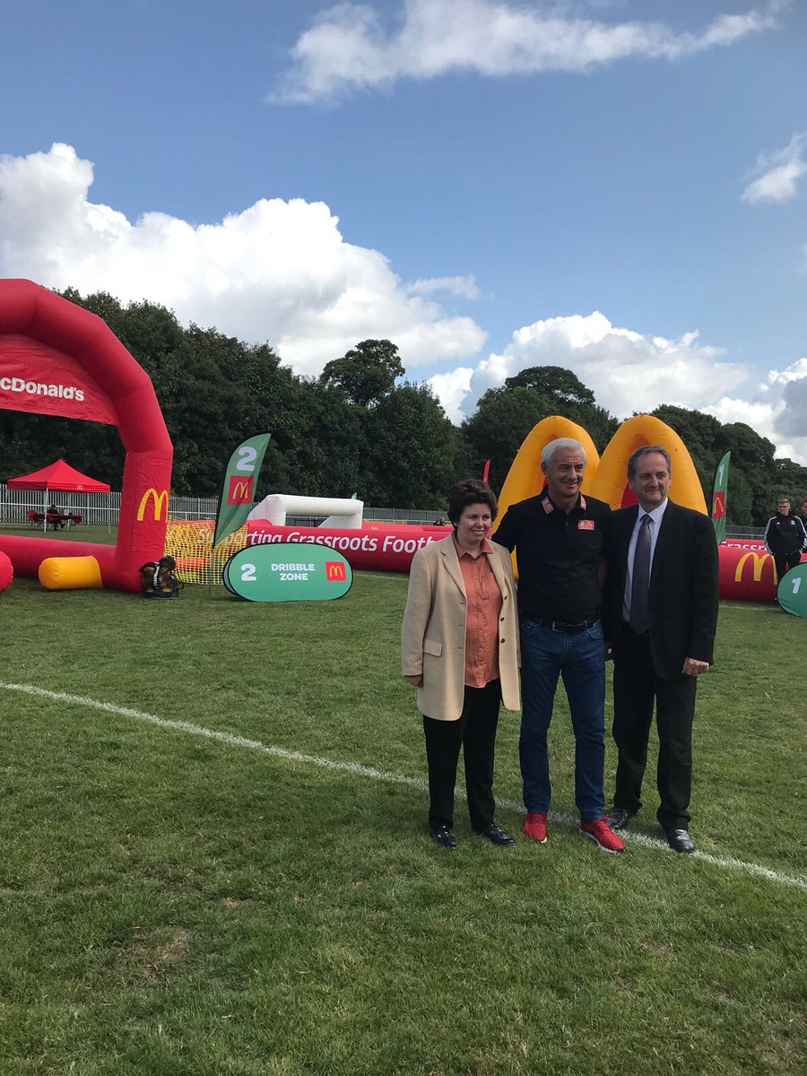 McDonaldsUKNews's tweet photo. Thank you @susanelanjones for joining us at the @FunFootballUK #CommunityFootballDay @penycaefc1 with @Ian_Rush9 today ⚽️⚽️⚽️🏴🏴 https://t.co/i3teNwnUhy