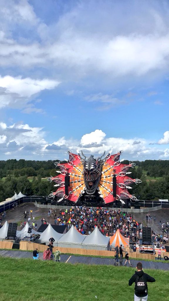 HAPHmeer's tweet photo. Ook zo’n prácht-evenement in onze polder is inmiddels in vólle gang en dat is @mysteryland. En ook dit jaar is het weer één groot feest!
#ML2018 @haarlemmermeer https://t.co/ktNGu7iSzF