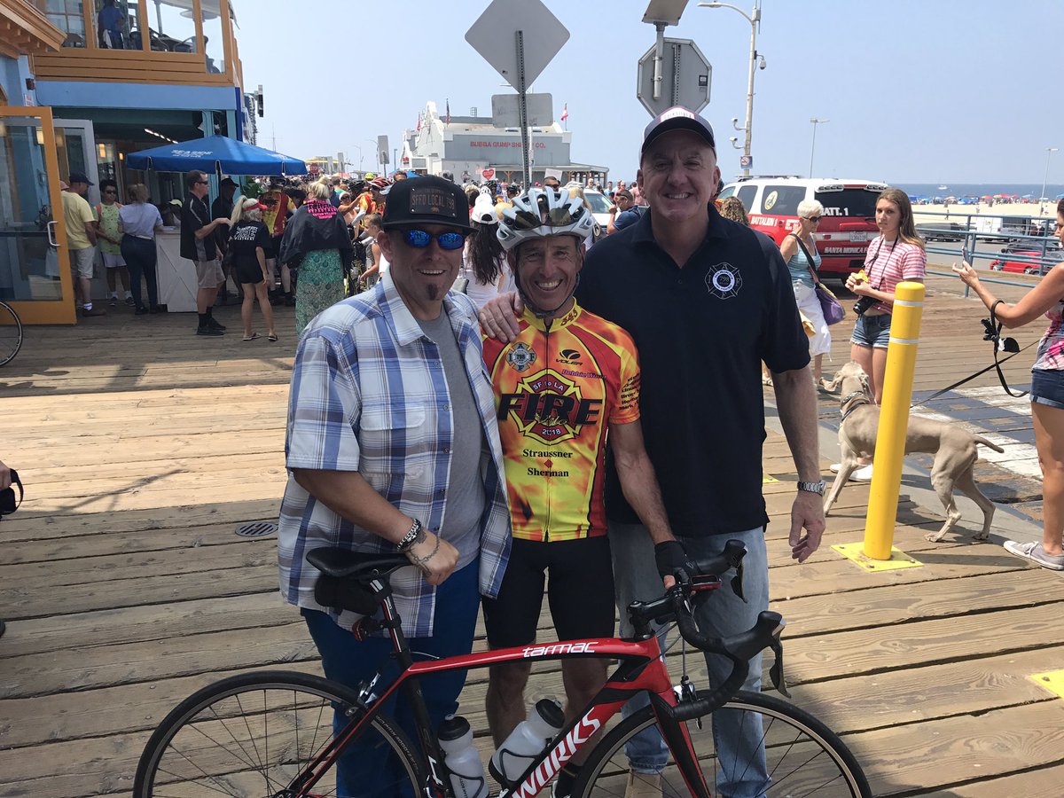 JBA_LA's tweet image. Beautiful day at the beach as dozens of active duty &amp;amp; retired Firefighters arrive from week long Fire Velo ride - San Francisco to Santa Monica Pier, to raise money to fight cancer in the fire service. #IAFF #SFFD #SMFD