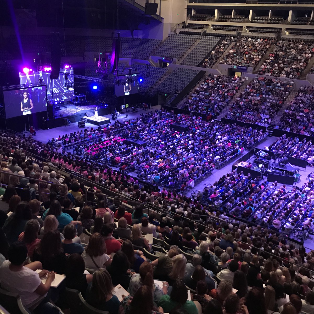 acwmc's tweet photo. Thank you Priscilla Shirer and Anthony Evans for an inspiring conference. Have a safe trip back home! #pslive18 @PriscillaShirer https://t.co/70b8kznRsQ