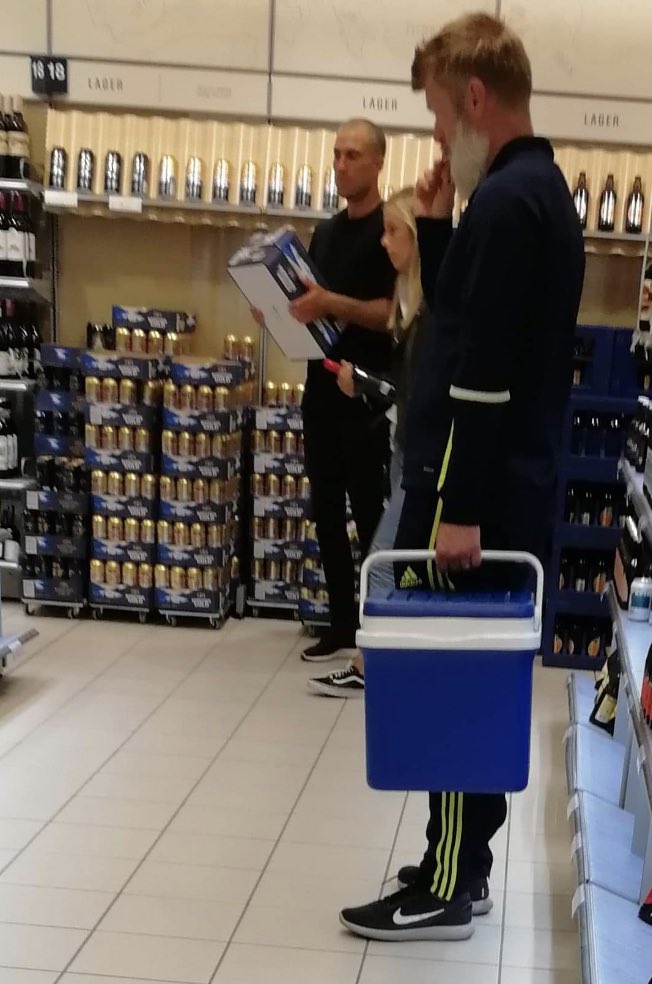Man tror att man är rutinerad. Sen ser man den här stjärnan på Systembolaget