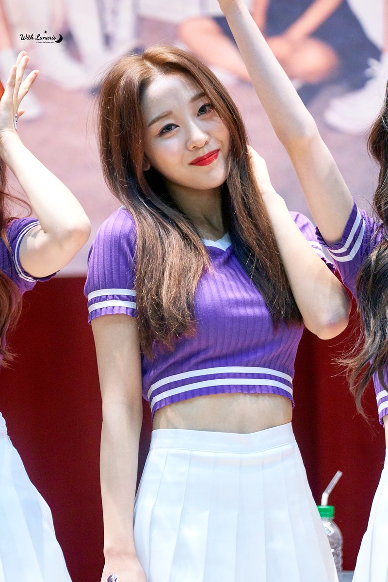 With_Lunaris's tweet photo. 180825 목동 팬사인희 Mokdong Fansign
- Yves  -
#이달의소녀 #LOONA #이브 #Yves https://t.co/cHHV3BOrZG