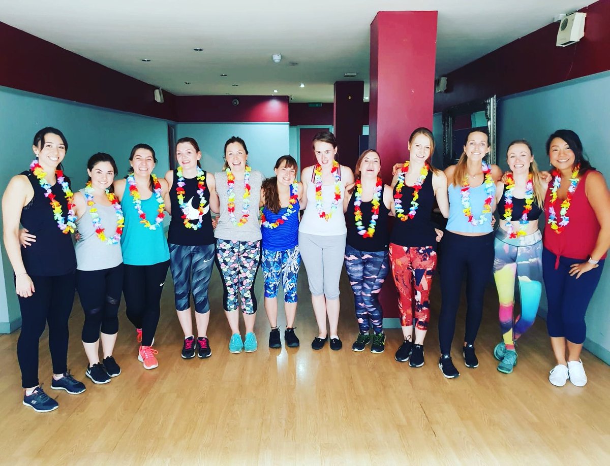 sashaydance's tweet photo. #getbusy #seanpaul in #glasgow for Kirsty's #henparty #danceclass #dancing #fun #dancehallqueen #groovy #engaged #bridetobe #hendo #henweekend #hendofun #sashaydance #dancelesson #dance https://t.co/psquuQglBR https://t.co/6nXU7bisOE