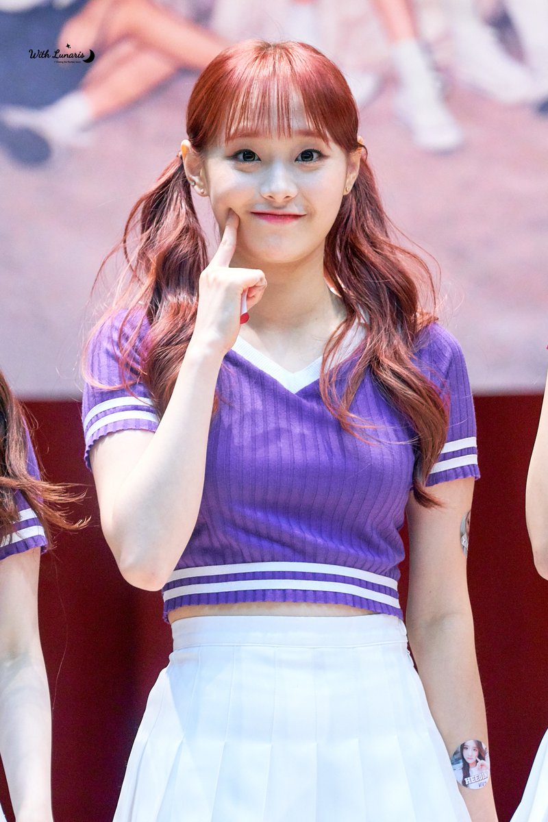 With_Lunaris's tweet photo. 180825 목동 팬사인희 Mokdong Fansign
 - Chuu -
#이달의소녀 #LOONA #지우 #JIWOO #츄 #CHUU https://t.co/0VoK768ENx
