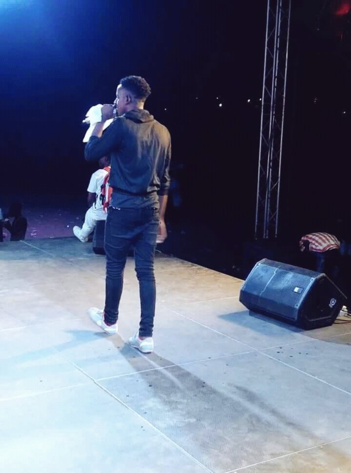 MagnettDMboss's tweet photo. #youngJenral @MagnettDm @burnaboy https://t.co/rC924AEUx1