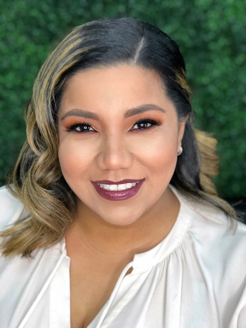 rjsalon_'s tweet photo. FELIZ CUMPLEAÑOS 🎁🎉🎊. @niki.chong  muchas pero muchas bendiciones y felicidad! 🙌😍💯
#desliza  las fotos 📷👉 
#makeup &amp; #hair Por nuestro #mastermakeup @jkharyn ⭐️🏅🇵🇦 R&amp;J SALON @rjsalon_  @jkharyn  @rodolfoalexander  
Reservas ☎️ 3948158/59
📲60702080 https://t.co/2vAhADd2jD