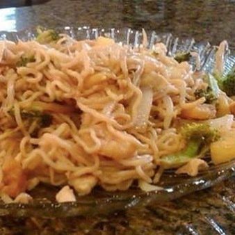 Reasons4Health's tweet photo. Next time you're at #GucciKroger (or are all of our Krogers #GucciKrogers now???) pick up a pack of #shiratakinoodles! #kroger #tofu #shirataki #stiryfry #mongolian #broccoli #redpepperflakes #garlic #soysauce #limejuice #mealprep #fitfam #recipeoftheday… https://t.co/XRfIVqtxsQ https://t.co/d4K5HLSQMz