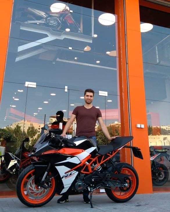 KTMamman's tweet photo. ألف مبروك للسيد فؤاد جرار لإمتلاكه دراجة KTM RC 390
#KTM #RACING #READYTORACE #KTMPowerWear #race #neverstrongenough #KTMAmman #BeAmman #LoveJo #DarwazehMotors #bikersofinstagram https://t.co/3rXuIUmJgr
