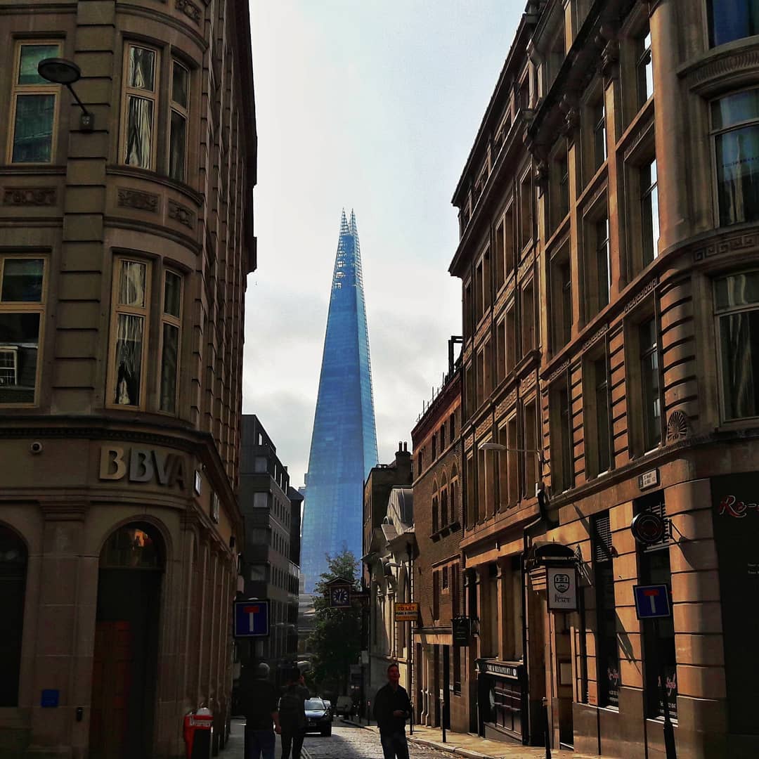 IndigoAldgate's tweet photo. If you're in #London this #bankholiday #weekend, @TheShardLondon dominates the skyline in amongst lots of historic landmarks. We love the contrast between the two types of buildings.

📍 London at its finest 📍

#LondonPhotography #Style #LondonBloggers
📷 nicogim23 https://t.co/AlxttBQszZ