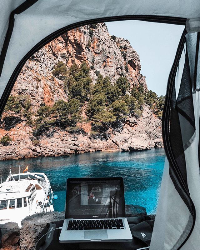 khoubaii's tweet photo. Editing session with a view 🏞💻 .
.
.
#Travel #SaColabra #Palmademaillorca #digitalnomad #nomade #nomads #digitalmarketer #backpacker #algeriantraveler #algerianbackpacker #algerianfilmmaker #algeriantraveller #algerianblogger #visitpalma #visitpalmad… https://t.co/EINZbXrc78 https://t.co/rx9uHnzj7s