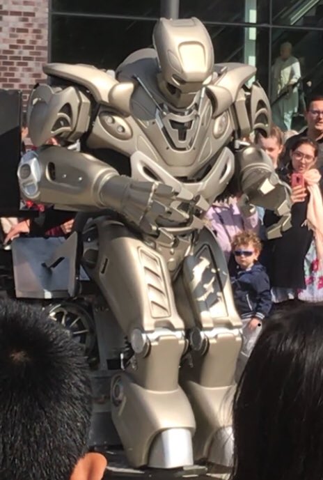 MandiSwift666's tweet image. #Titantherobot at #therockbury brilliant