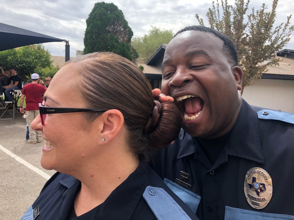 Who got to attack the most famous hair bun EVER????? THIS GUY <a href="/LivePDNation/">Benny</a> @LivePdBlueLine <a href="/LivePdFans/">🔴#LivePD</a> @LivePdFantasyLG <a href="/EPPOLICE/">EL PASO POLICE DEPT</a> <a href="/darrelgpetry/">#乐众|#广发|#天宝|#168体育|#君博</a> @OfcAZendejas @ZendejasFans