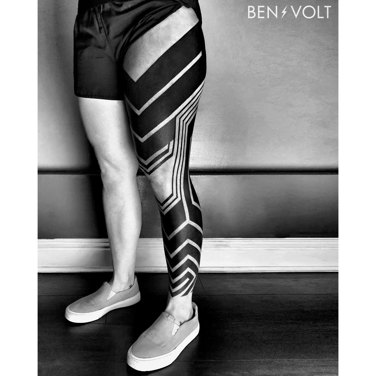 benvolttattoo's tweet photo. Finished this large conceptual piece for Allison the runner. Aerodynamic chevrons to propel her forward. The essence of motion. Thanks for sitting like a badass! ❤️ #benvolt #blackwork #tattoo #tattoos #graphicdesign #form8tattoo #sanfrancisco https://t.co/hvWamwCH9S