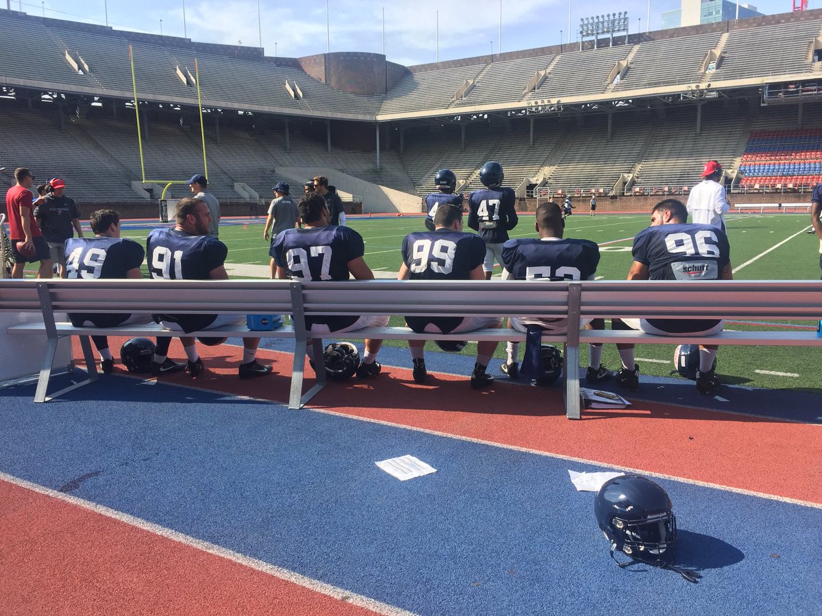 PennFB's tweet photo. Back on Franklin Field for today’s scrimmage practice! #UPrising #onedegreebetter #committothefight https://t.co/N96tfAMywS