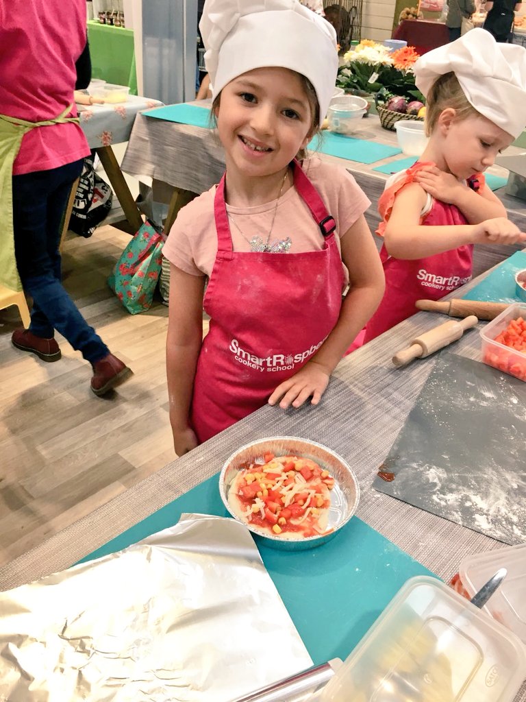 We had an amazing day <a href="/frostsgardens/">Frosts Garden Centres</a> making pizzas and Ice cream - we shall be there all weekend.  <a href="/FGFoodFestivals/">Frosts Foodie Festival</a> <a href="/Frosts_Foodies/">Frosts Food Hall</a> <a href="/EatWithSpencer/">Spencer Ollington</a>