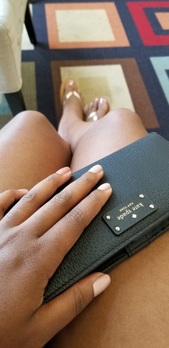 RainbwLiteBrite's tweet photo. Putting on the full armor of basic: Pale pink and glitter gel mani, rose gold pedi, @katespadeny wallet. Not pictured: freshly waxed eyebrows, @dunkindonuts maple iced coffee, kate spade fitness tracker bangle. #PAXprep #Seattlein4days #birthplaceofbasic #PikePlacePrep https://t.co/qwK2L4apRG