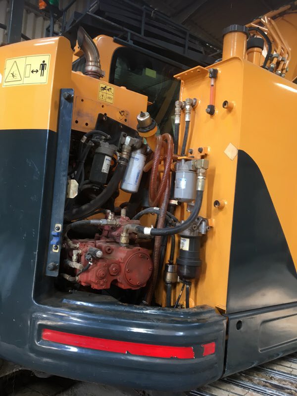 CamPlantHireLtd's tweet photo. 💥💥RETWEET AND SHARE .  Last night our lock up on a site we are currently working on got broke into in. Our Hyundai 145 was stripped including Panels, air filter housing, boxing ring surround and more. This was the Southwest UK on the outskirts of Bath. Any info appreciated 💥💥 https://t.co/06hM1lYymX