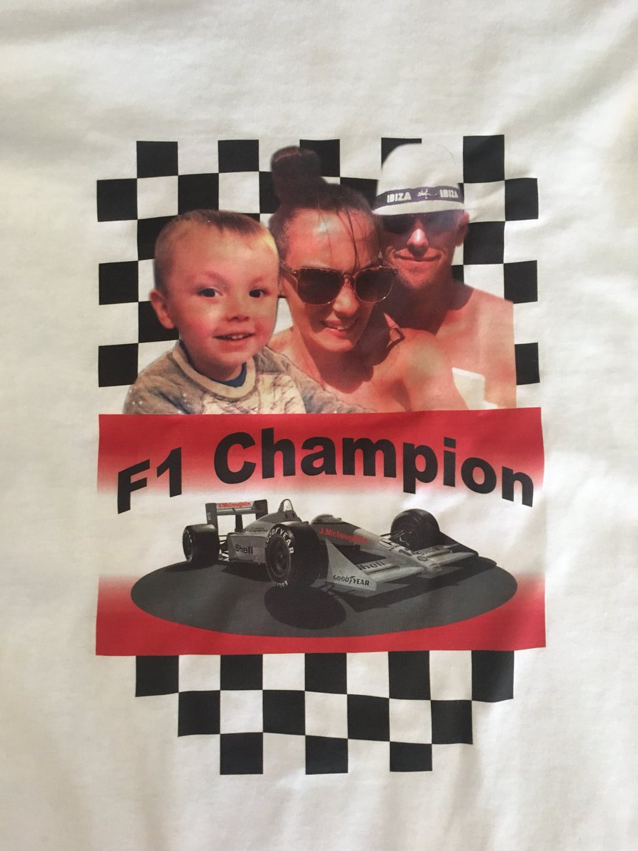 ExploringSenses's tweet image. Today we made a lovely custom tshirt &amp;amp; tote bag combo for a young man who wanted to make a special birthday gift 4 his bro.
We used photos &amp;amp; designed some graphics. You can do this 2 @ our ES MakerLab.
#diygraphics
#bespokedesign 
#customtshirt
#imadethis 
#brighton
#esmakerlab