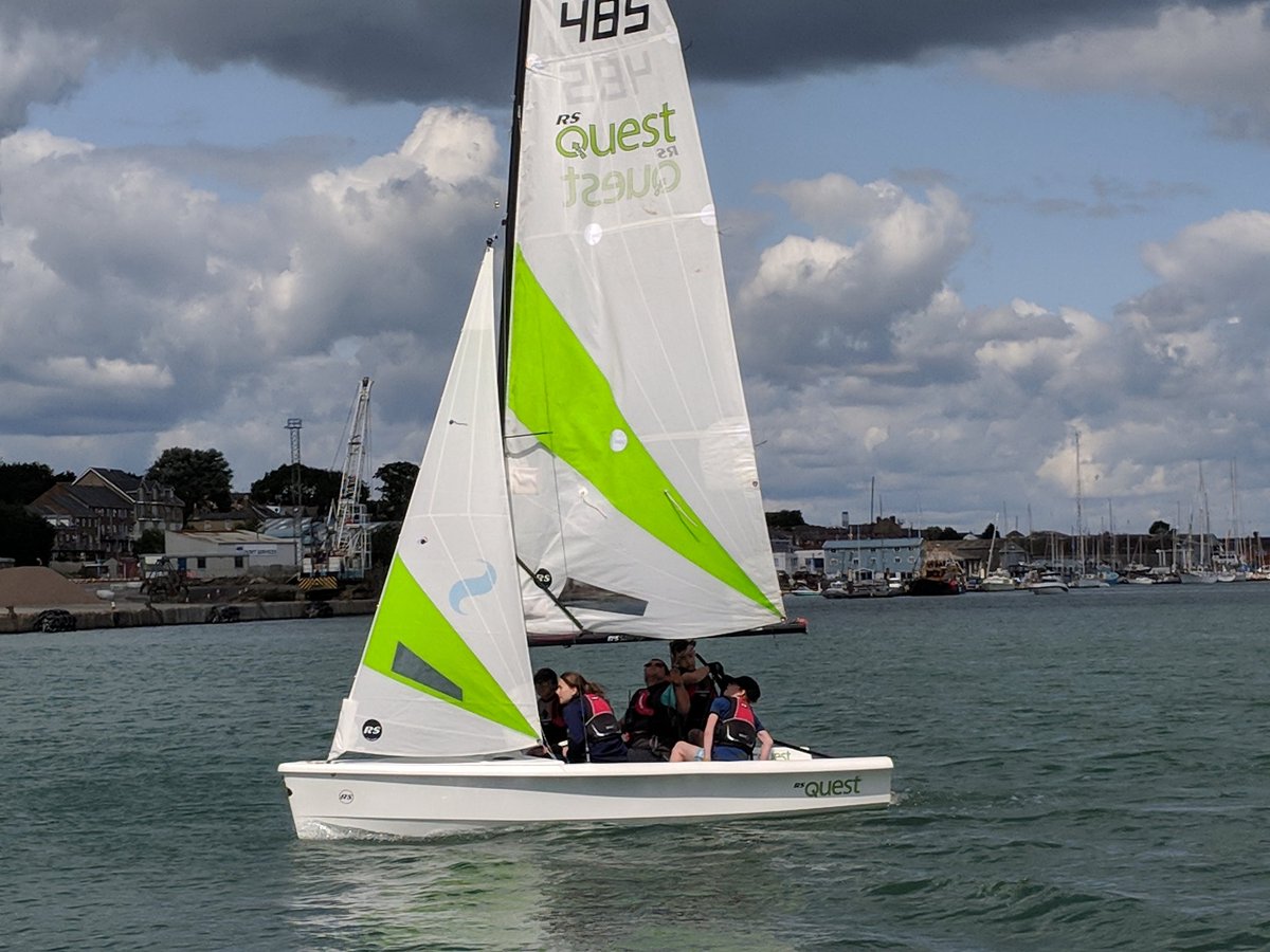 CowesSCC's tweet image. A good day sailing on the island