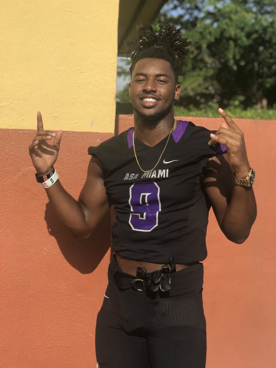 RipZee_Ryan's tweet image. All Smiles 😌💯
#Gameday9️⃣
#RipZee