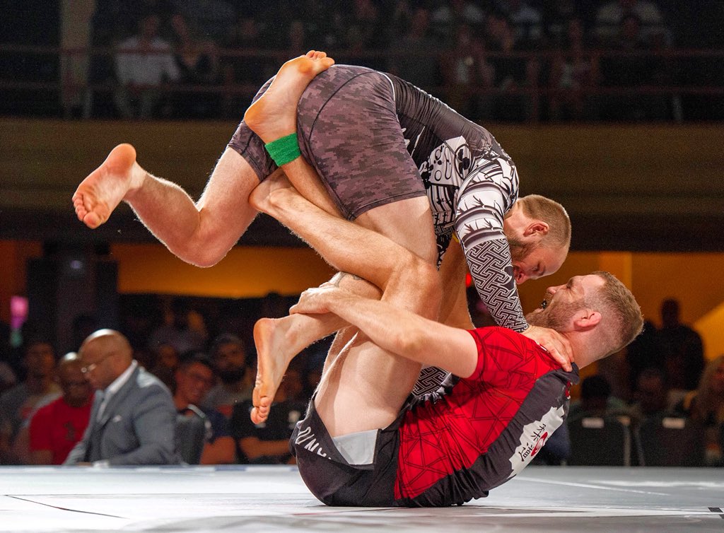 KASAIGrappling's tweet photo. 🔥 Ryan Quinn vs. Jon Blank at #KASAIPro3 | “To be world-class, don't miss opportunity to leverage the experiences of the people you meet.” - Robin S. Sharma | 📷: @danrodphotography #bjj #jiujitsu #newyork 🔥 https://t.co/0TZipPomEo