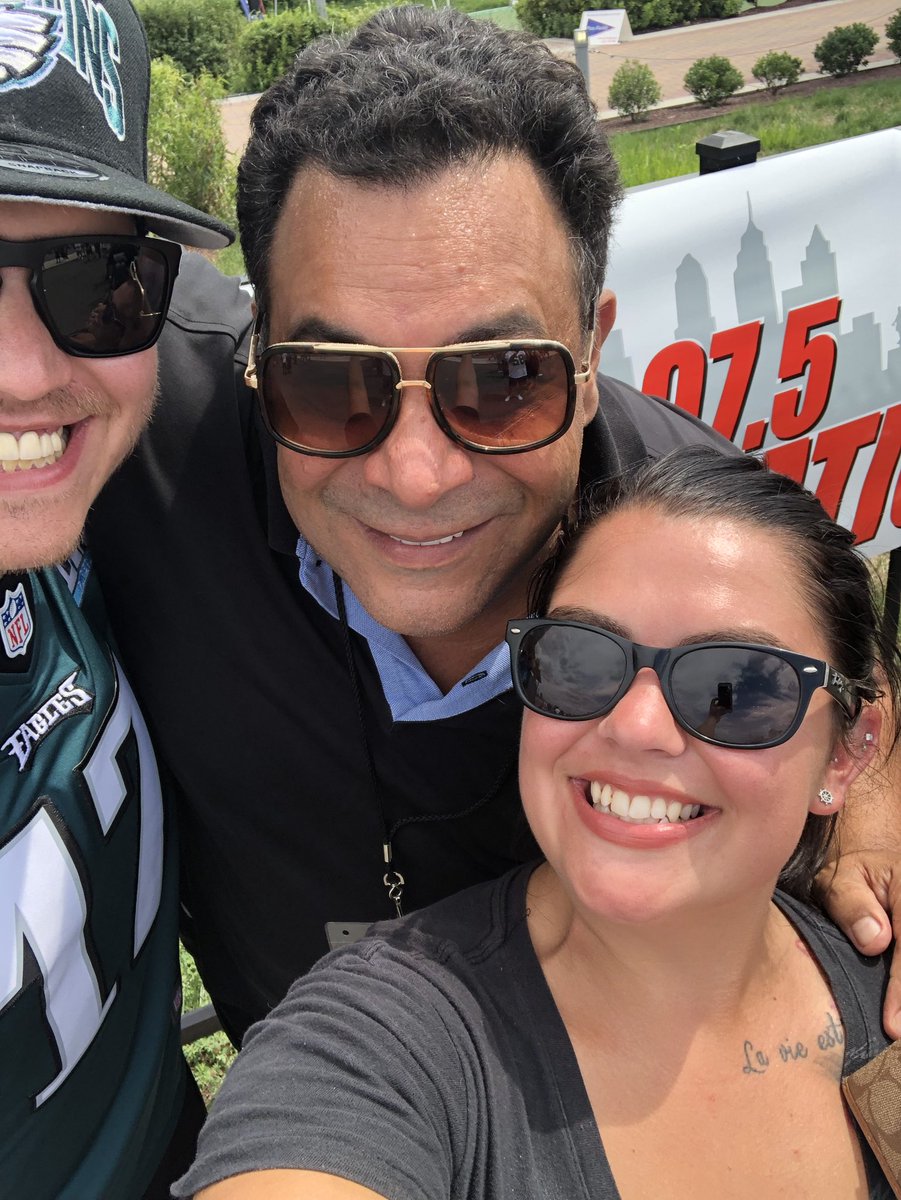 sam_margerum's tweet image. #975fanfest #LondonContest