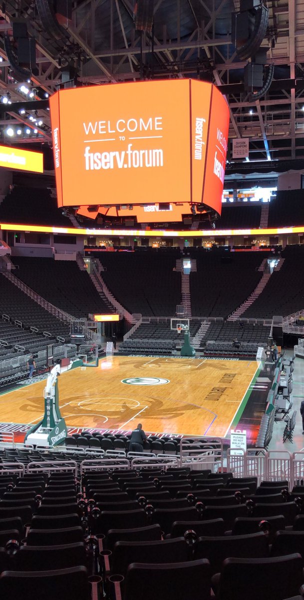 cloudcookie82's tweet photo. The @Bucks had an amazingggg event for season ticket holders today! We felt so special 💚💙 Can’t wait to sit here for 41 games and a deep playoff run! #thefutureisnow #FearTheDeer #fouroneforum https://t.co/BNDnKfHHLu