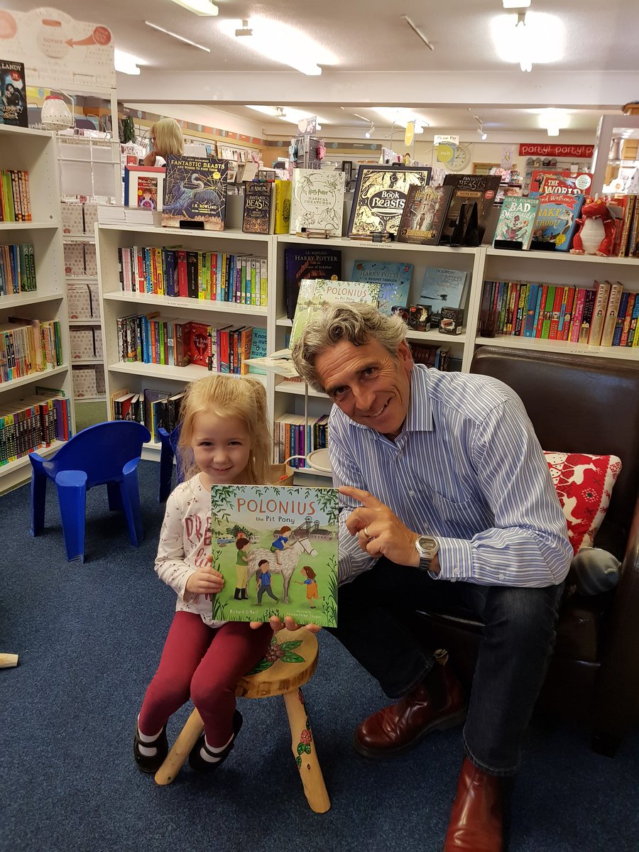 Alexis and I had a lovely time meeting @therroneill at @guisboroughbook. I love it when my love for #bookblogging combines with my daughter's love for reading. #bookbloggers #book #bibliophile #pbloggers