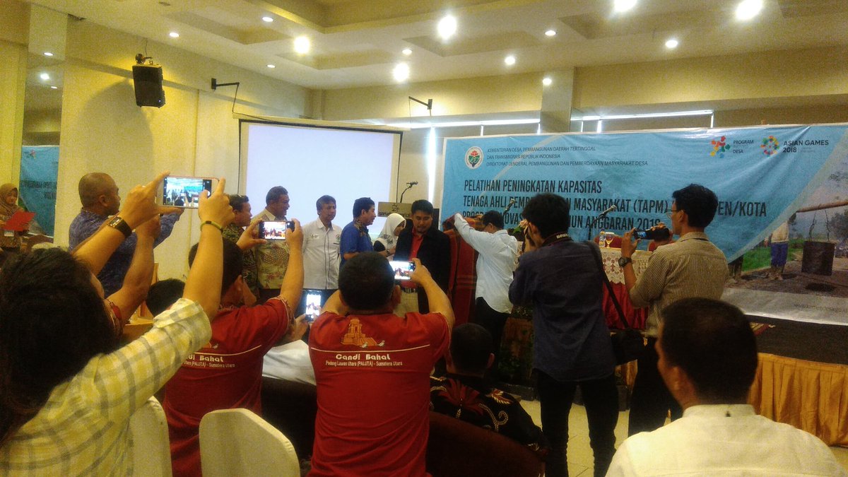 ArisFad3333's tweet photo. #PIDSumut 
Pelatihan Penguatan Kapasitas TAPM Kab/Kota Program Inovasi Desa Ta.2018
@EkoSandjojo @taufikmadjid71 @fachrilabalado @TPPISUMUT https://t.co/EruYHcKOyf