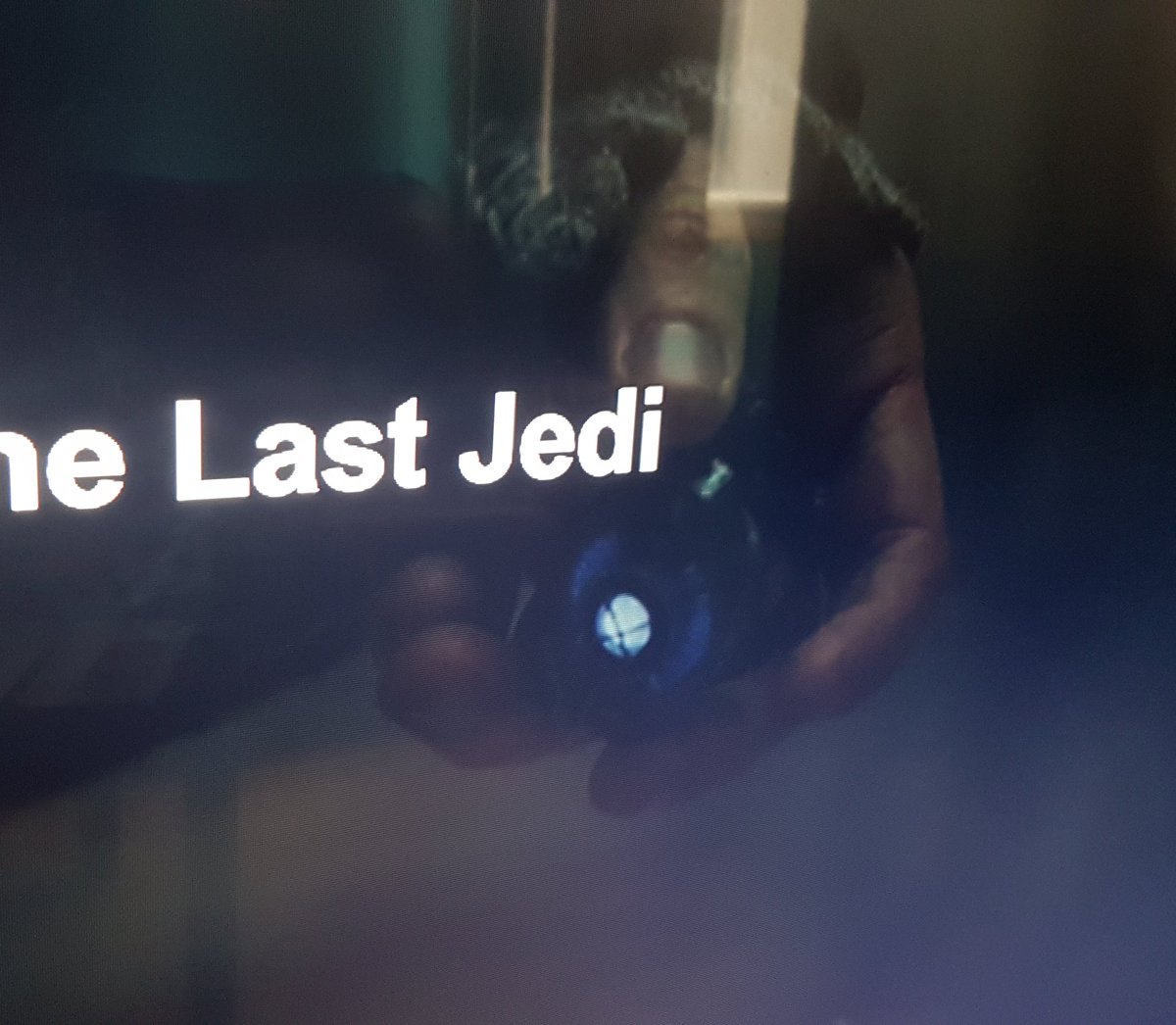 chemta1e's tweet photo. Has anyone seen starwars b4? How was this missed. Luke Skywalker for smash confirmed. He's holding a smash ball. #NintendoSwitch #nintendodirect #Nintendo #Gamescom2018 #XboxOneX #Xbox #PS4share #PS4live #videogames #StarWars #movies #featured #AnswerIsHere #IfAnimalsCouldText https://t.co/cSIJ6nqRi7
