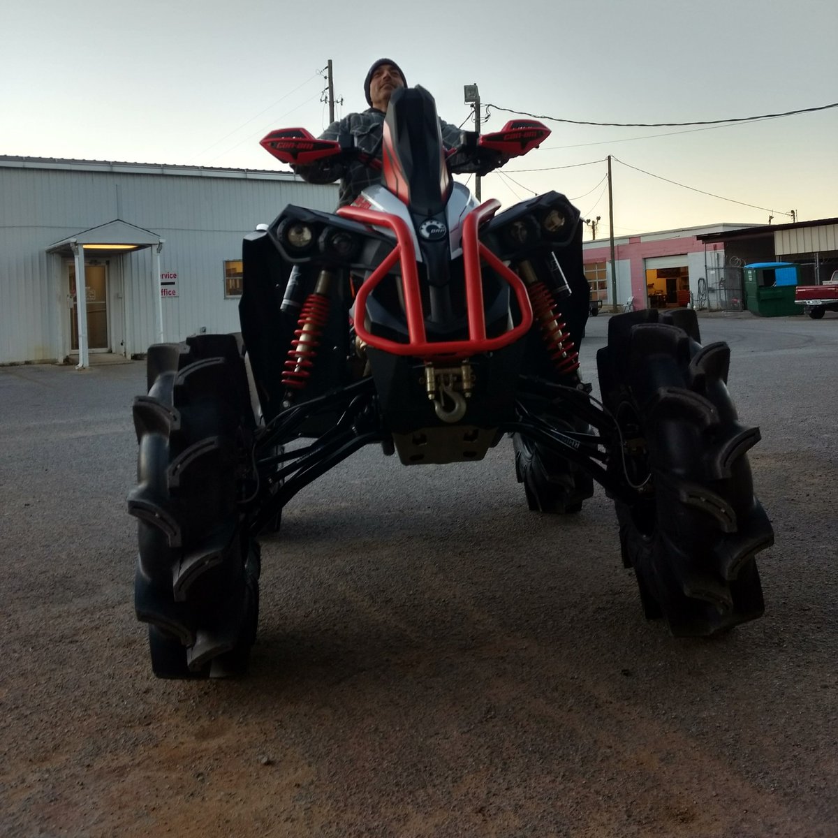 WrenchSpinRac's tweet image. What&apos;s all my fine Trump Supportering Patriots out there in Twitter land doing on this Saturday morning? This blue-collar cracka has to work....see. #ImARealAmerican 
#NotARussianBot