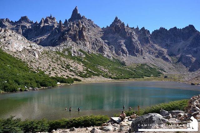 #argentina #paisajes #patagonia #bariloche #refugiofrey #refugio #montaña #lagos #trekking #hicking #montañismo #lugaresconencanto #ig_latinoamerica_ #igers #igersnature #ig_photooftheday