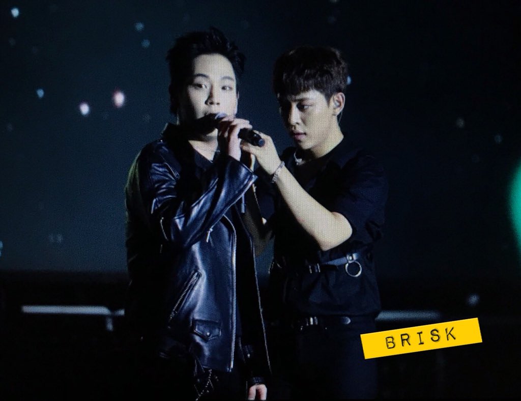 estepanieeeeee's tweet photo. I support this picture 1000000000000000%
#HimDae
#BAP https://t.co/JV8pLDtXRI