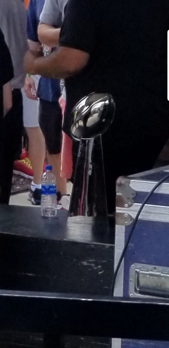 Jerbear6165's tweet image. #fanfest #LondonContest