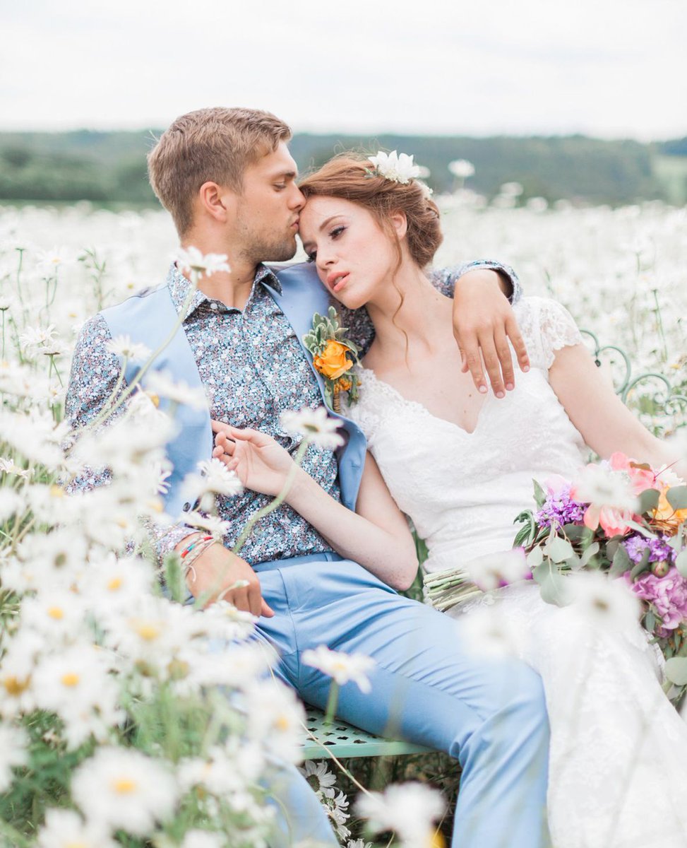Sarah_wants's tweet photo. AMONG THE WILDFLOWERS... Is there anywhere else you'd want to be than in a meadow of #flowers with the one you love? If this is the kind of vibe you're after for your #wedding day, then take a look at the full range of #stationery here: https://t.co/xouaYLL3uN Image : Jo Bradbury https://t.co/HFULRItOjM