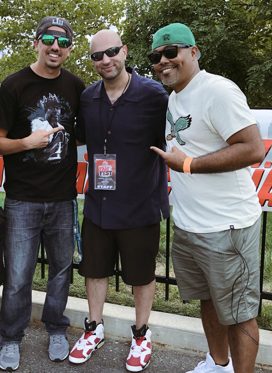 4thandJawn's tweet image. We’re here! #975FanFest 

@shandershow @jelynchjr @jasonmyrt @NatalieEgenolf