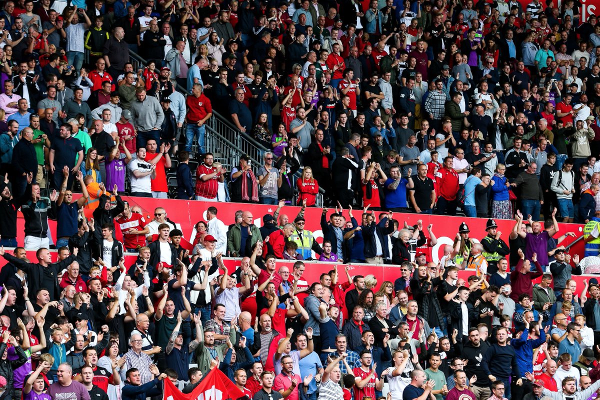 BristolCity's tweet image. Fan-tastic support! 🎶

#SWAvBRC