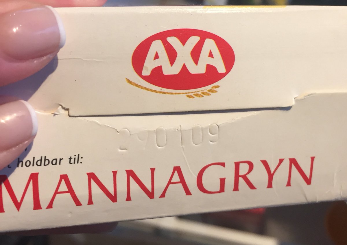 MiriamZne's tweet photo. Rydder i spiskammerset og oppdager at det helt åpenbart er alvorlige mangler i familien Sethnes internkontrollrutiner. Her må det omfattende revidering av eksisterende kontrollrutiner til. Men først avvikshåndtering.. må bare samle mot. #larver?? #nørd #revisor #internkontroll https://t.co/LLO8vZ4ylK