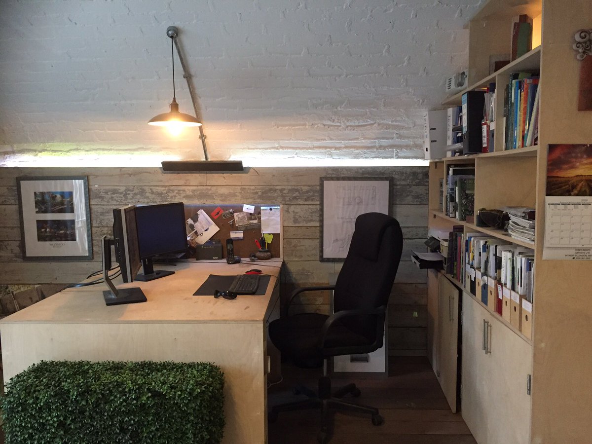 natures_balance's tweet photo. Kew Bridge design studio desk and workshop space for part rent. Short term or long. Off to NZ for a few months.All inclusive. 50m from the river and Kew Gardens next door. Beautiful sunsets. Email us with your business details and requirements and we will get back to you ASAP. https://t.co/VpNmFOYEPG