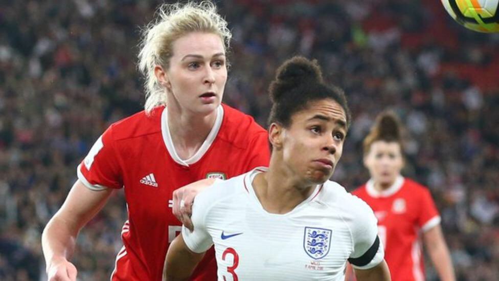 CatTPeters's tweet image. Massive thanks to @helenwardie10 for coming on @BBCRadioWales #CallRob tonight with @robphillipshere and good luck on Friday!
If I seem excited about our first ever #CallRob following a women’s game - it’s because I am!
10-11pm with @robphillipshere @niajones92 &amp;amp; @gwennanharries