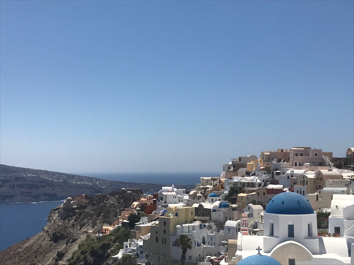 CharaGuide's tweet image. Santorini Oia:beauty out of the ordinary 🌟