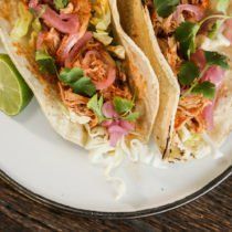 Instant Pot or Slow Cooker Chicken Tinga (Mexican Shredded Chicken) - #AwesomeRecipe #AwesomeArticle by <a href="/100daysrealfood/">100 Days of RealFood</a> 💘💘💘
buff.ly/2tvetcQ