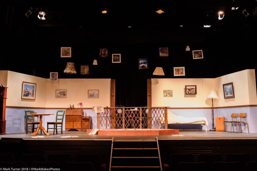 MarkMakesPhotos's tweet photo. A look back on @SwanageRep #SwanageRep2018 season: week one featured #WaitingForGod written by #MichaelAitkens and directed by #LarryRew - set design, build and props by #AliceBurridge #LightingDesigner was #ThomasCurtis and #LennonYates operated the sound. https://t.co/kFopH6xKxL