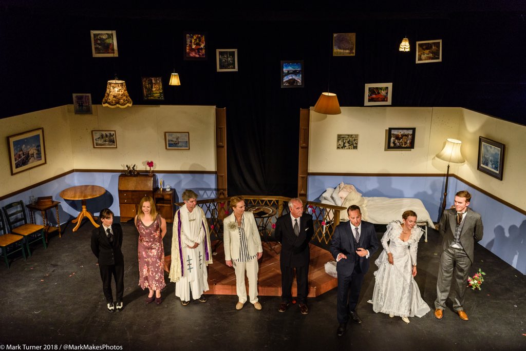 MarkMakesPhotos's tweet photo. A look back on @SwanageRep #SwanageRep2018 season: week one featured #WaitingForGod written by #MichaelAitkens and directed by #LarryRew - set design, build and props by #AliceBurridge #LightingDesigner was #ThomasCurtis and #LennonYates operated the sound. https://t.co/kFopH6xKxL