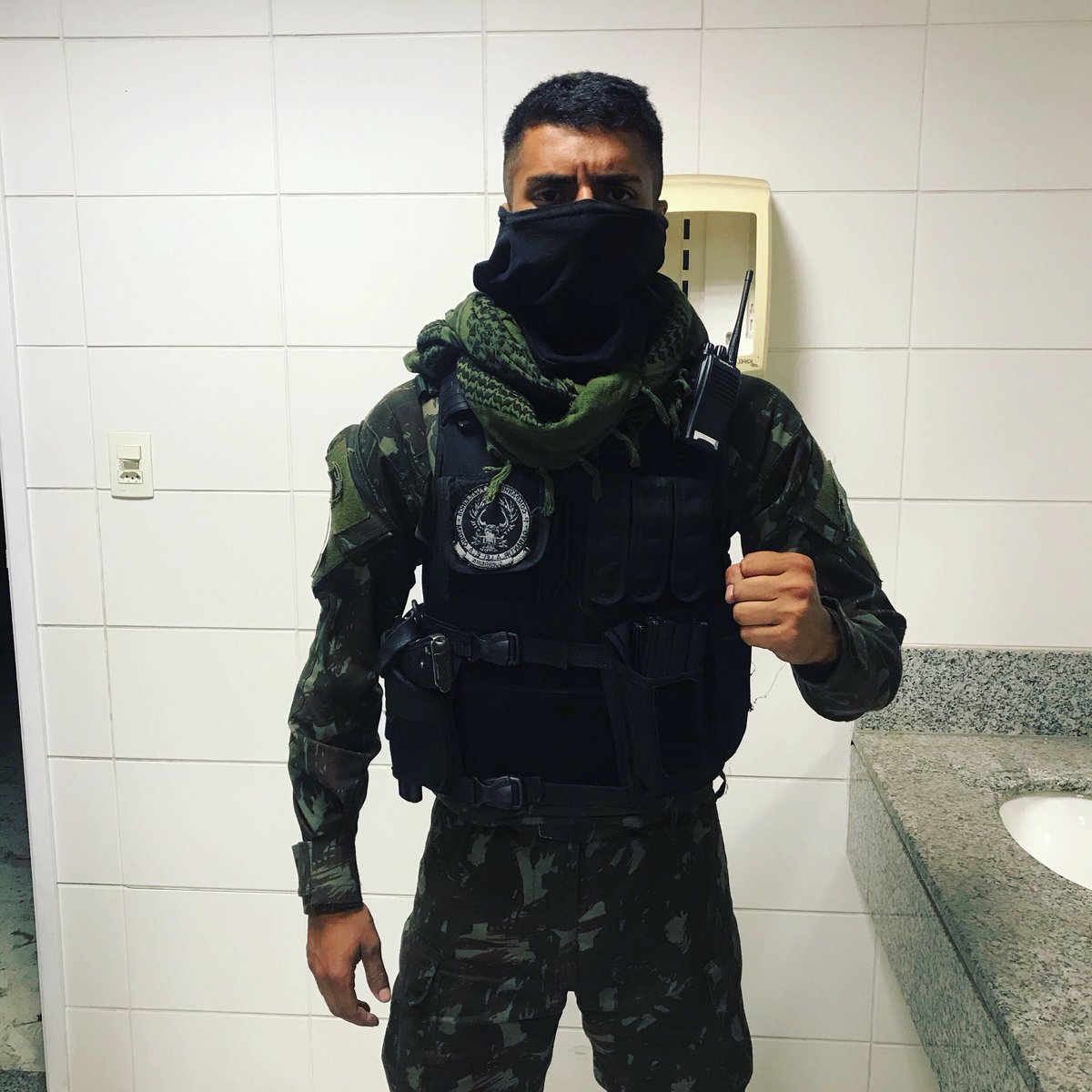 JeanStalinbfr's tweet photo. #FelizDiaDoSoldado🇧🇷#1cia🦅 https://t.co/j8Pjzabs5Y