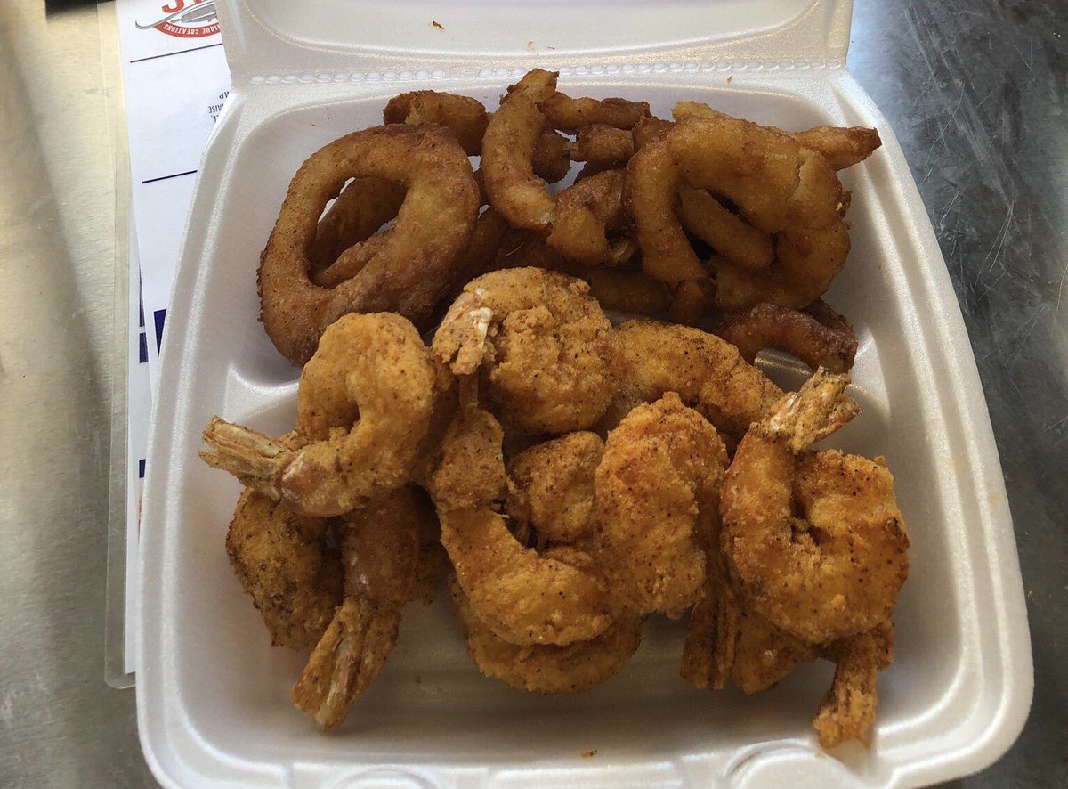 SUC_TX's tweet photo. EVERY Saturday from 6pm-3am!😱
•
•
•
Tonight’s feature is our #mixandmatch combo! Can’t decide if you want fish, shrimp or chicken tenders? We heard you and it’s here! #SwipeLeft ⬅️
•
•
•
#SouthernUniqueCreations #SUC #Catering #FoodTruck #Cajun #NowOpen #OpenUntil3am 😬 https://t.co/vQZPrl7NGN