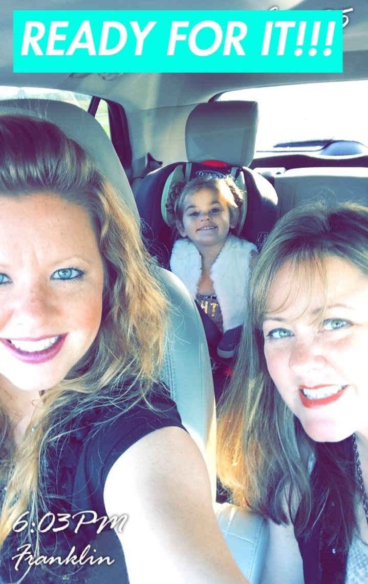 JulieLewis1218's tweet photo. On our way to see @taylorswift13 in Nashville! Can't wait to see Char meet Tay. She is SO very #readyforit #reproomnashville #sectionA https://t.co/qmkHkDtuJZ