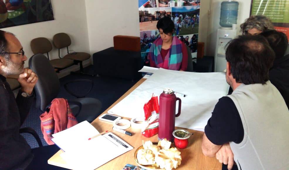 RedCaacs's tweet photo. Nos encontramos en CABA con compañeros/as de las casas de Tierra del Fuego, Chubut, Santa Cruz y de la Provincia de Bs As para realizar uno de los últimos encuentros regionales. ¡Gracias a todos por acercarse y participar!  #EncuentrosRegionales #EscuelaCaacs #RedCaacs https://t.co/D2zFtreK69