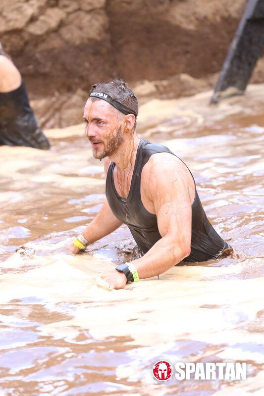 SwellyDelly's tweet photo. Smile through the mud, there’s always light at the end of the tunnel 👌🏻😂 https://t.co/DVc8ZfjQ2q
